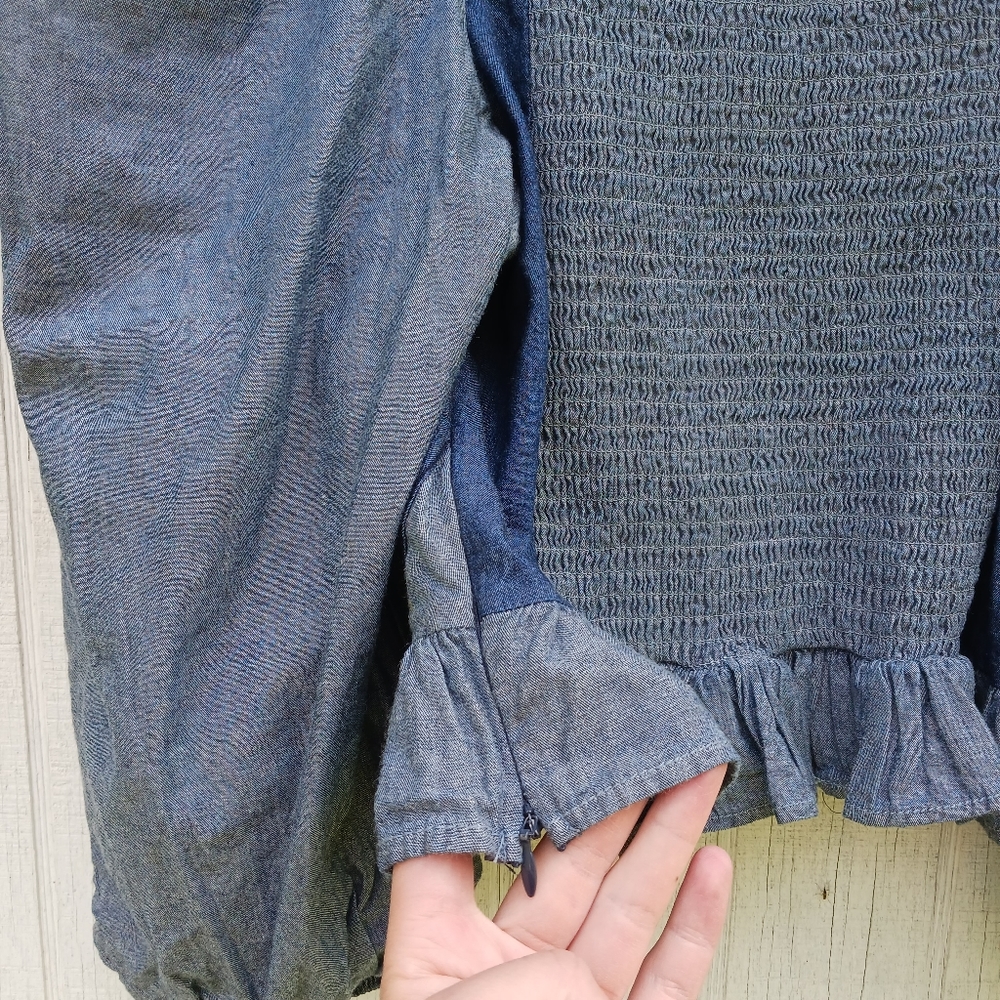 ANTHROPOLOGIE Love the Label Smocked Puff-Sleeve Denim Blouse Blue Top - SIZE M. - Picture 10 of 12